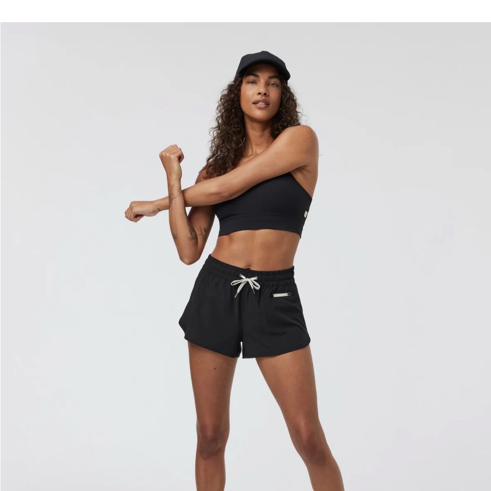Vuori clementine shorts. Size small. GUC